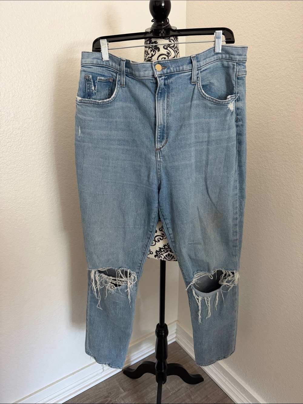 Favorite Daughter Women’s High Rise Light Blue Distressed Wash Jeans Size 34
